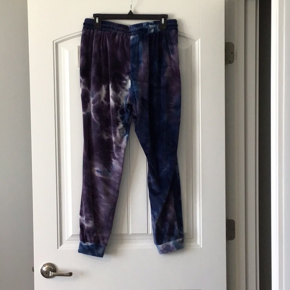 Super Soft Plush Tie-Dye Joggers NWT - Picture 2 of 10